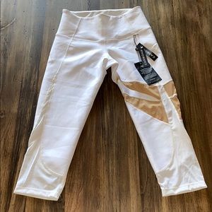 NWT Carbon38 High waisted Capri leggings